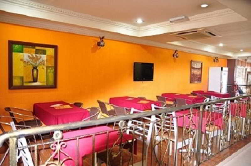 Oyo 103 V'La Garden Hotel Куала Лумпур Екстериор снимка